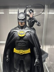 US Orders – LAB Toys RESTOCK Hot Toys Batman 1989 Batman, Returns 1/6 Drape Cape