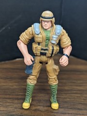 DUKE V10 G.I. GI JOE ACTION FIGURE (dark Tan) w/ accessories Vintage 2002 w/ gun