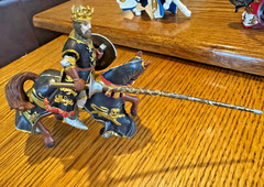 6 piece set -Papo Knights/ King & Horses Medieval Figures Ships free