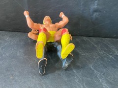 vintage Hulk Hogan w/ Ricky the Dragon WWE WWF Wrestling Superstars figures