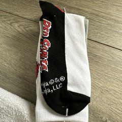 Red Sonja – 2 Pair Of Crew Socks – New