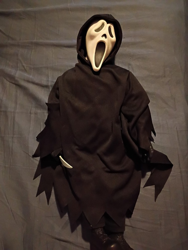 Vintage 1993 Scream Ghost Face Action Figure with sound untested