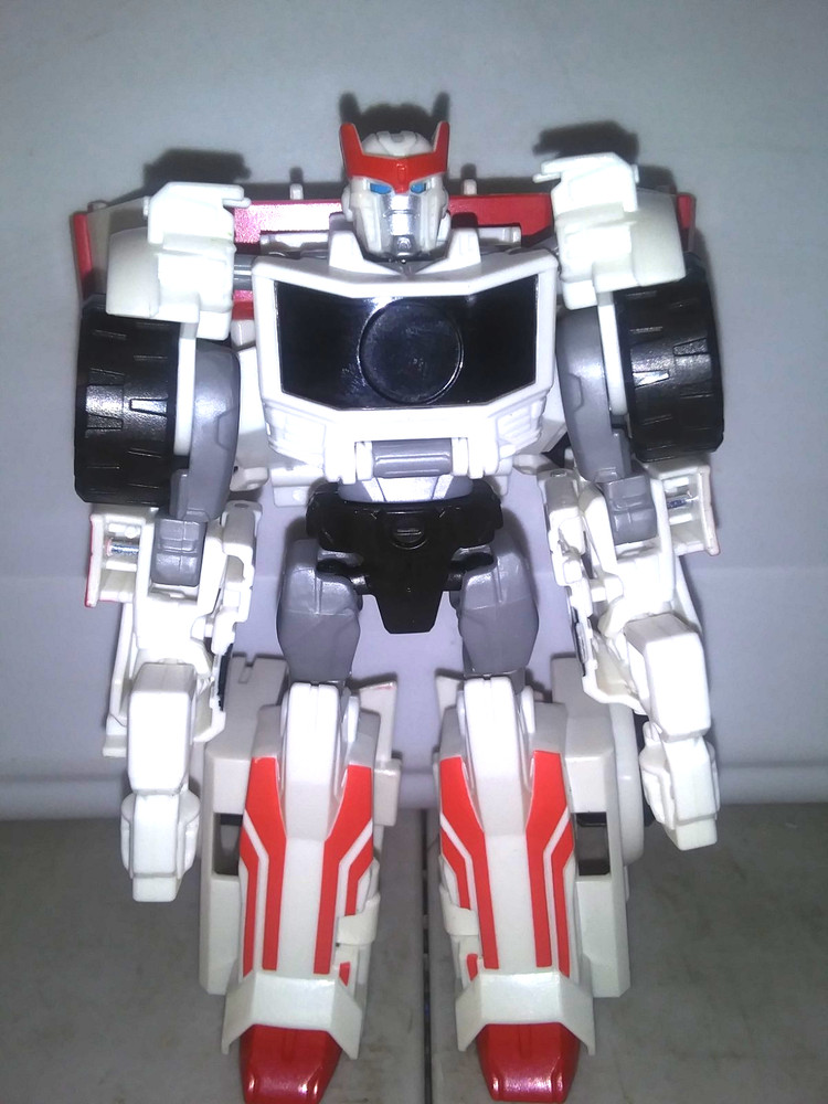 Hasbro Transformers Robots in Disguise RiD 2015 Ratchet Warrior Class Complete