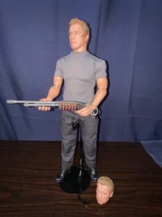 Hot Toys MMS307 Terminator T-800 Guardian Genisys 1/6 Figure Used Arnold