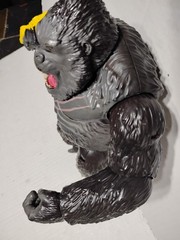 Giant King Kong Action Figure 11″ inch Godzilla x Kong with B.E.A.S.T. Glove EUC