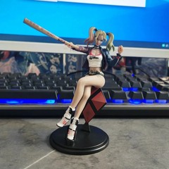 Harley Quinn Suicide Squad Figure DC Comics Baseball Bat Sitting Replica Toy