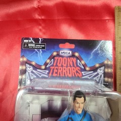 NECA Toony Terrors Evil Dead 2 – Ash Figure