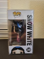Disney’s Snow White Toys R’ Us Exclusive Funko Pop