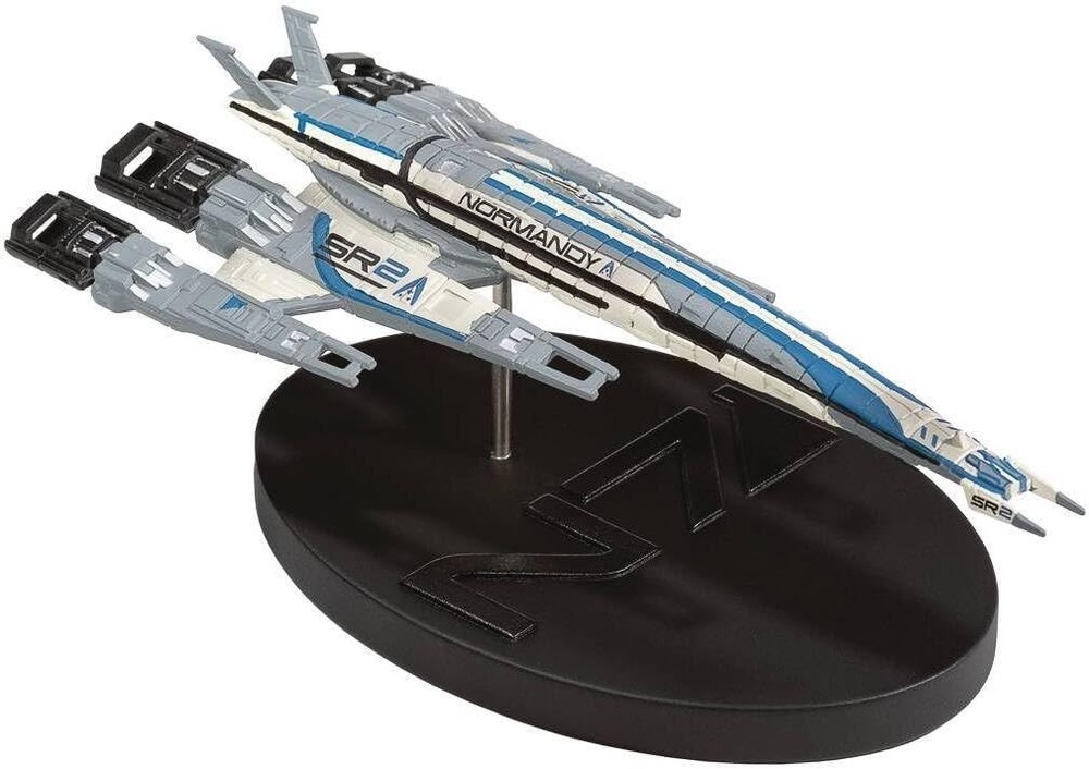 Dark Horse Deluxe Mass Effect Alliance: Normandy SR2 Remastered Ship Replica