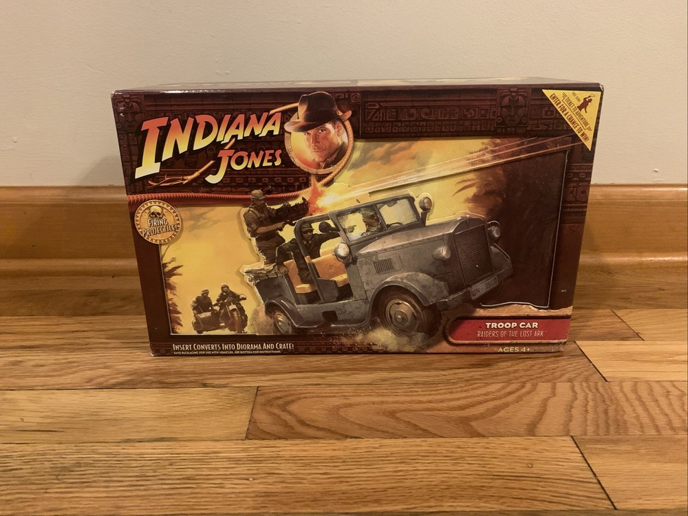 2008 Indiana Jones Raiders of the Lost Ark German Troop Car With Accessories NEW