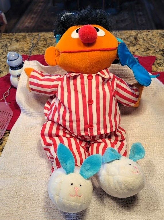 Vintage TYCO 1996 Sesame Street Talking Sleepy Time Snoring Ernie Plush Doll Toy