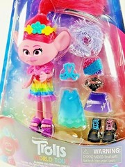 Trolls World Tour Fashion Celebration Poppy Figurine and Accessories