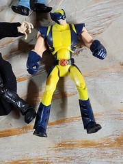 Lot of 6 X-Men Marvel Figures 4″ Gambit Wolverine Cyclops And Sabertooth?