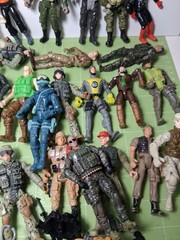Toy Soldier 3 34 Inch Lot With Accessories.