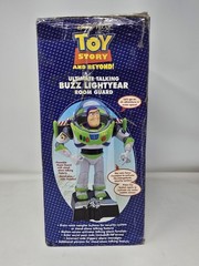Thinkway Disney Toy Story 12” Buzz Lightyear Talking Room Guard (Eng/ Spa)