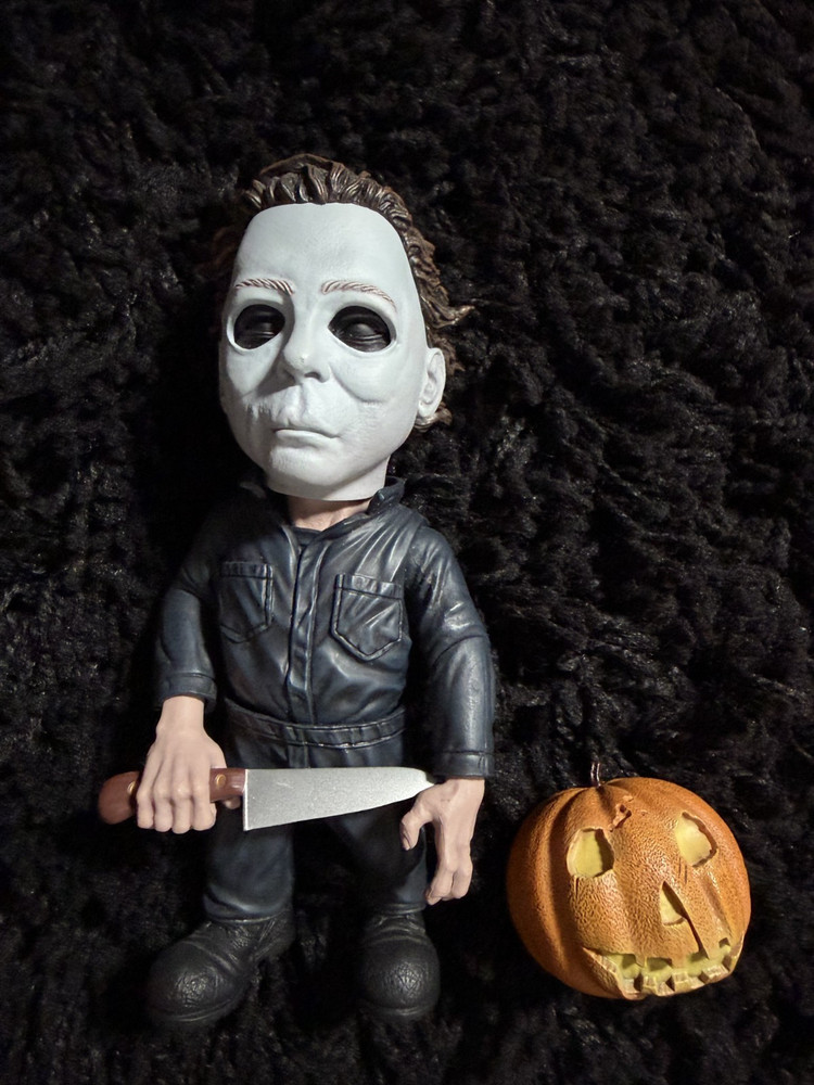 MEZCO MDS STYLIZED HALLOWEEN MICHAEL MYERS 6″ ACTION FIGURE Open Box