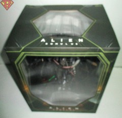 SUSPENDED LAB XENOMORPH XX121 Alien Romulus 7″ Scale Action Figure Neca 2025