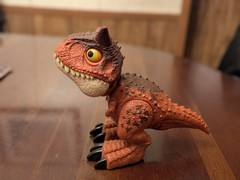 Mattel Jurassic World Wild Chompin’ Carnotaurus Dinosaur Action Figure HBY84