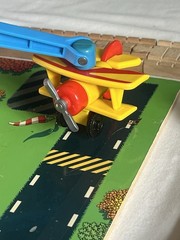 Thomas Friends Wooden Railway SODOR AIRFIELD SET w/CLICKETY TRACK Complete READ