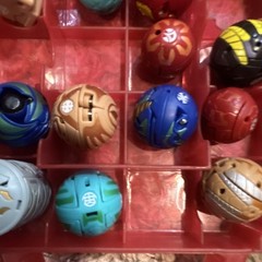 Bakugan Battle Brawlers Dragonoid Figure Ball Set w/ Carrying Case Multicolor