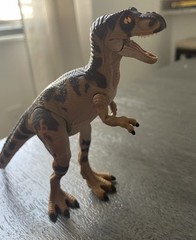 Hasbro Jurassic Park Dinosaurs Young T-Rex/Juvenile Tyrannosaurus 1997 JP 42