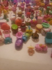SHOPKINS FIGURES LOT OF 212 MULTIPLE SERIES LOT VGC