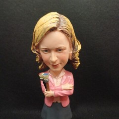 THE OFFICE PAM BEESLY NBC UNIVERSAL LIMITED EDITION RESIN BOBBLE HEAD