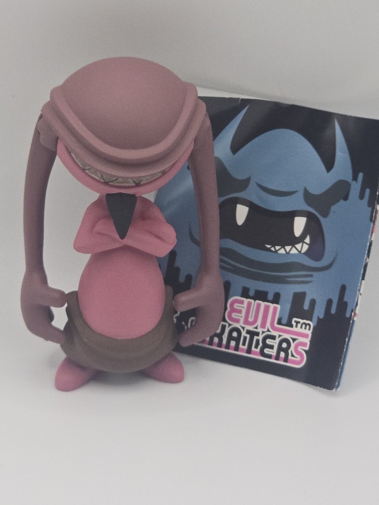 TOUMA KIDROBOT “EVIL SKATERS” FIGURE Limited edition, Collectable Vinyl Open Box