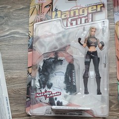 Danger Girl Boxed Action Figure Lot of 3 w/ Alligator & Knife – Sydney Abbey