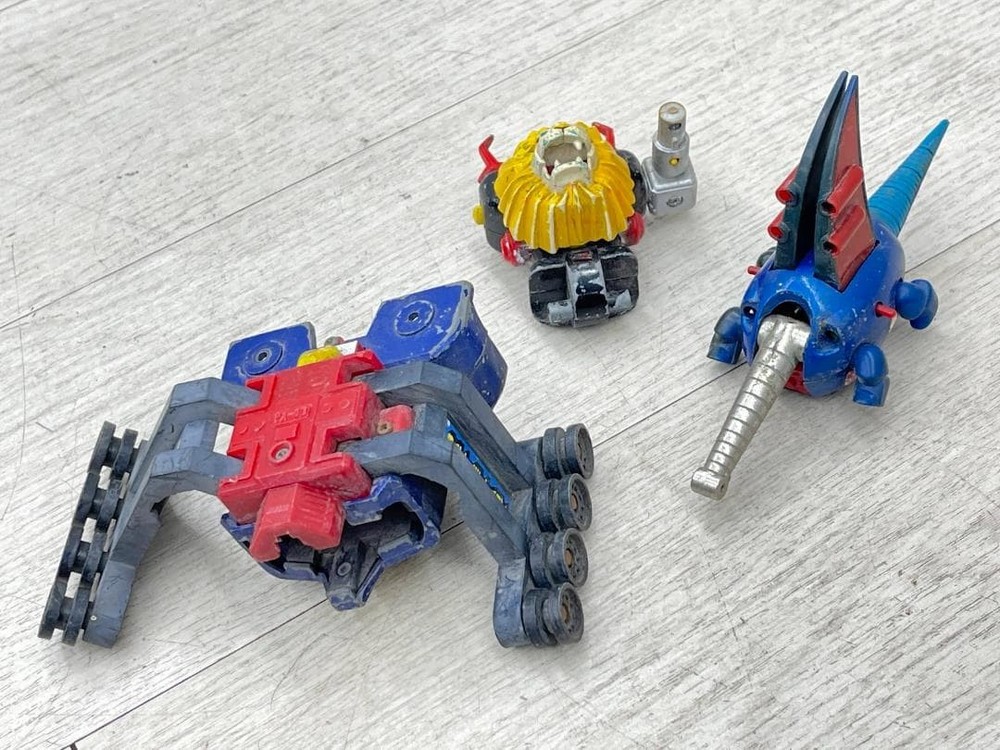 Vintage Chogokin Voltes V Battle Tank Daltanius Dinosaur Nesser Junk Set