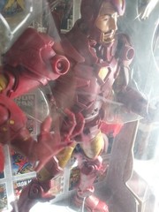 Marvel Legends Icons ~ 12″ IRON MAN RED/GOLD VARIANT (2006) NIB