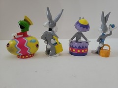 Vintage Looney Tunes PVC Set Warner Bros 1999 EASTER Marvin Martian Bug Bunny