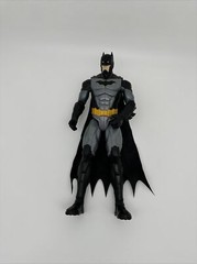 Batman 11 In DC Comics Action Figure w/Cape Spin Master 67800 S20 EUC 2020…106