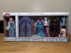 Disney Store Frozen Elsa Wardrobe Set New Old Stock Vintage