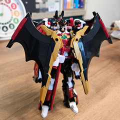 Metal Cardbot W Bloodwing Korean Transforming Ambulance Robot Action Toy