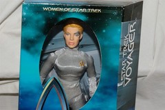Playmates Star Trek Voyager Seven of Nine 9″ Action Figure 1999 NEW!