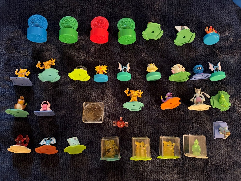 Bandai Pokemon full color stadium figures and stamps