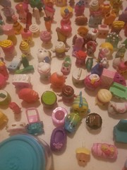 SHOPKINS FIGURES LOT OF 212 MULTIPLE SERIES LOT VGC