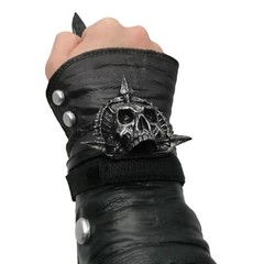Assassin’s Creed 1:1 Sleeve Arrow Sleeve Blade Prop Can be Ejected Cosplay Decor