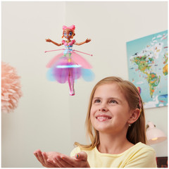 Hatchimals Crystal Flyers Rainbow Glitter Idol Flying Toy with Lights.