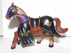 Simba Medieval Kingdoms Horses Lot of 2 Red/Silver & Black/Purple USED