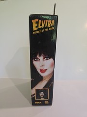 NECA Elvira Mistress of the Dark 8″ Action Figure Unpleasant Dreams 40 Years NEW