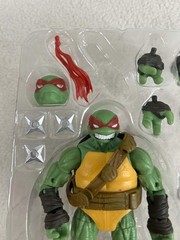 BST AXN TMNT Raphael IDW Comic Book Action Figure – Open Box Missing 1 Sai