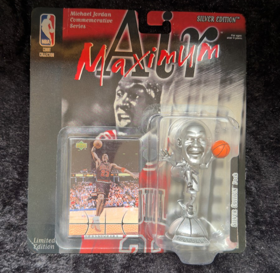 Michael Jordan 1999 Mattel Maximum Air Silver Edition NBA Smile Figure Card READ