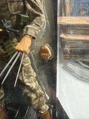 Marvel Studios 12″ Collector’s Edition Army Wolverine 2002 Toy Biz Box Damage