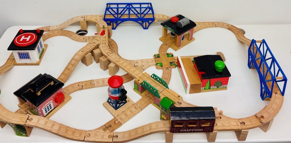 Track and Road Deluxe Set Thomas & Friends Wooden Railway LC99436 READ NOTES