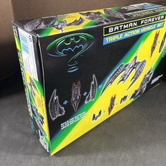 1996 BATMAN FOREVER BATMOBILE TRIPLE ACTION VEHICLE SET NEW SEALED BATWING KENNE