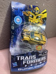 Transformers Prime First Edition Deluxe Class Autobot Bumblebee New