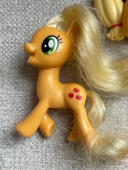 LOT OF 3 2010 MY LITTLE PONY APPLEJACK MLP G4 DOLLS & SHAWL BLANKET ACCESSORY