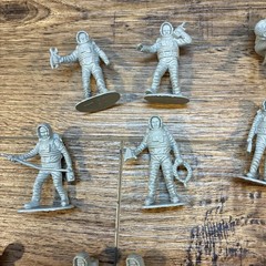 2″ Astronaut Plastic Action Figures Lot Of 30 Plus Pieces Vintage